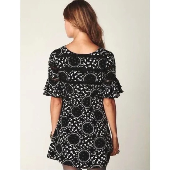 Free People | Women | Geo Garden Black White Floral Mini Shift Dress | Size 2 - Picture 14 of 15